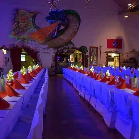 Pension Und Restaurant Die Burg Ehrenfriedersdorf Dış mekan fotoğraf