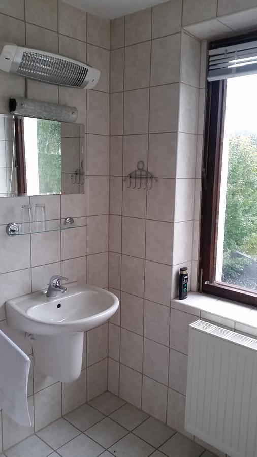 Pension Und Restaurant Die Burg Ehrenfriedersdorf Dış mekan fotoğraf
