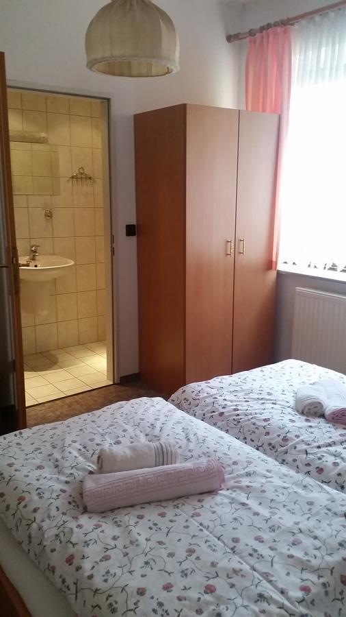 Pension Und Restaurant Die Burg Ehrenfriedersdorf Dış mekan fotoğraf